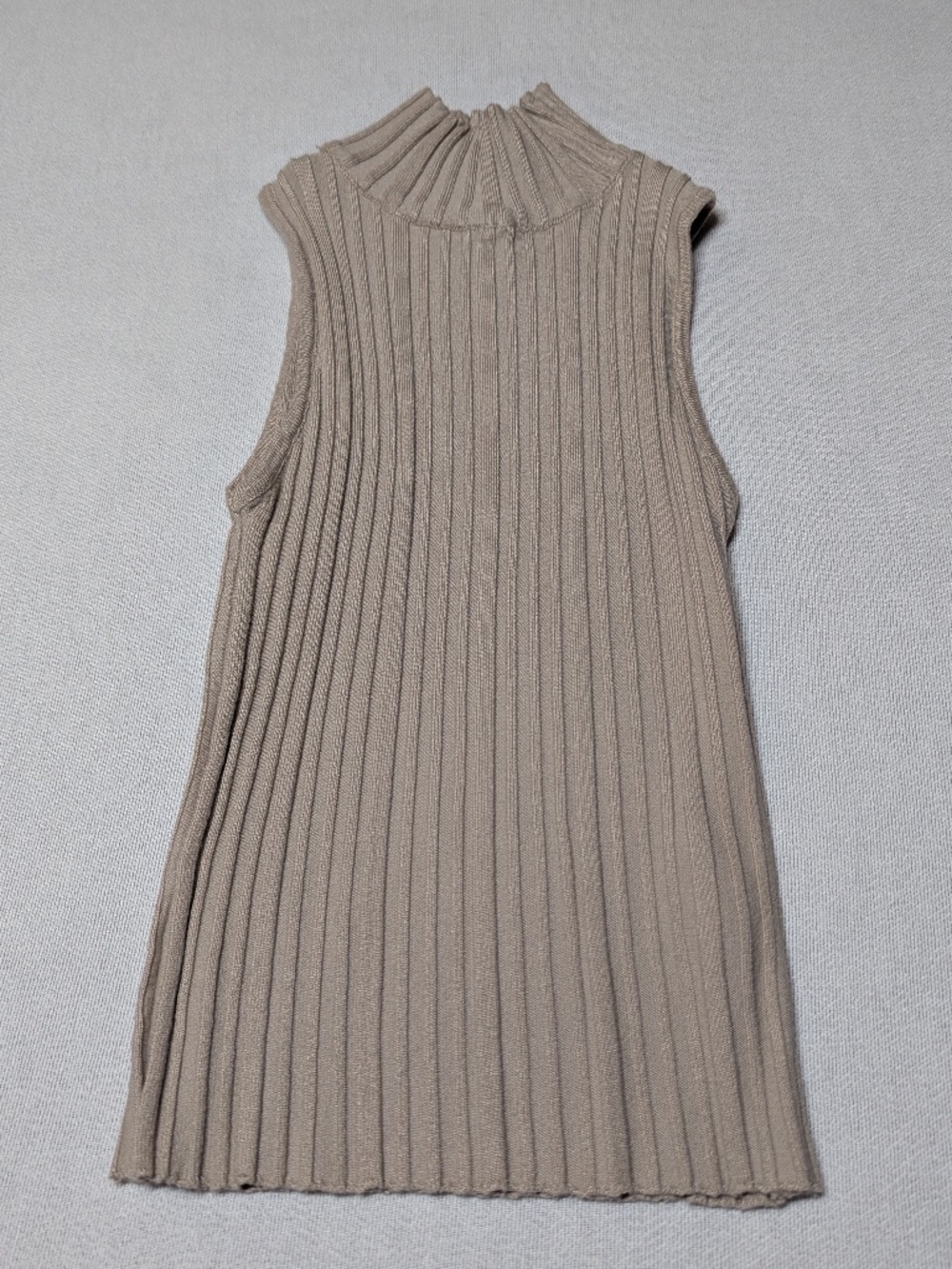 Dissh Ribbed Mock Neck Sleeveless Top - Size XS